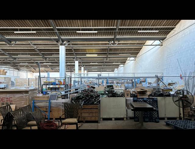 1,810M² WAREHOUSE TO LET IN EPPING INDUSTRIAL